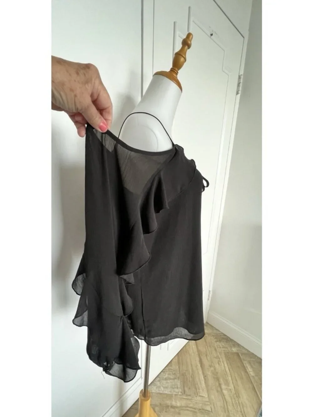 MICHAEL KORS Women's Sz L Black Top Spaghetti Strap Off Shoulder Ruffled Sleeves